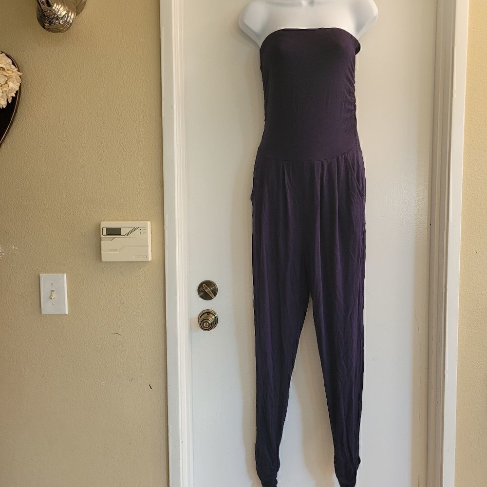 Leshop tupetop jumpsuit with pockets!